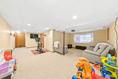 641  Small Farm Rd, Mukwonago, WI 53149 - Photo 32