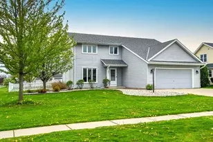 641 Small Farm Rd, Mukwonago, WI 53149 - Photo 2