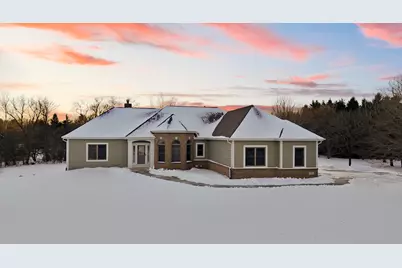 573  Kettle Rdg, Richfield, WI 53017 - Photo 1