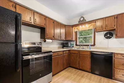 300 W Main St, Newburg, WI 53090 - Photo 10