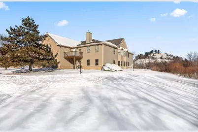 952  Oconomowoc Pkwy, Oconomowoc, WI 53066 - Photo 32