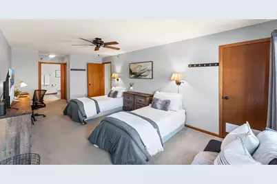 952  Oconomowoc Pkwy, Oconomowoc, WI 53066 - Photo 20