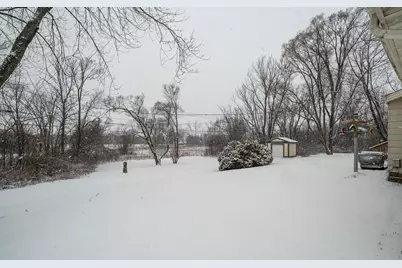 W136N8741  Esquire Rd, Menomonee Falls, WI 53051 - Photo 38