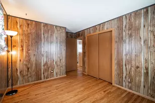 W136N8741 Esquire Rd, Menomonee Falls, WI 53051 - Photo 20