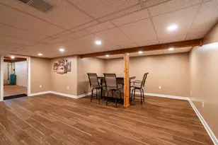 W136N8741 Esquire Rd, Menomonee Falls, WI 53051 - Photo 30