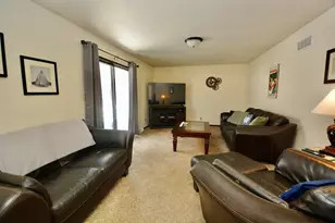 716 St Johns Dr, Delafield, WI 53018 - Photo 26