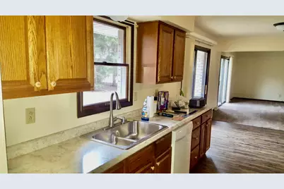 716  St. Johns Dr #718, Delafield, WI 53018 - Photo 14