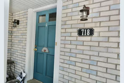 716  St. Johns Dr #718, Delafield, WI 53018 - Photo 38