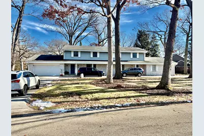 716  St. Johns Dr #718, Delafield, WI 53018 - Photo 2