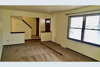 716  St. Johns Dr #718, Delafield, WI 53018 - Photo 12