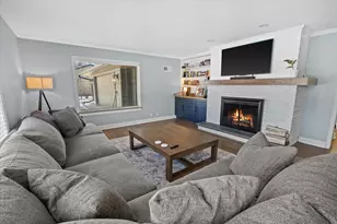 305 Sunny Ln, Thiensville, WI 53092 - Photo 10