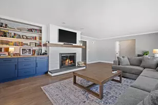 305 Sunny Ln, Thiensville, WI 53092 - Photo 6