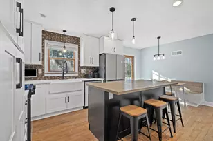 305 Sunny Ln, Thiensville, WI 53092 - Photo 14