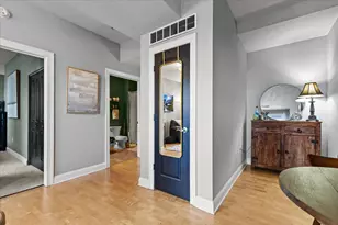 606 W Wisconsin Ave, Milwaukee, WI 53203 - Photo 6