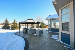 1524 Mohican Trail, Waukesha, WI 53189 - Photo 38