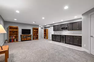 1524 Mohican Trail, Waukesha, WI 53189 - Photo 32