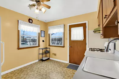 4853 N 90th St, Milwaukee, WI 53225 - Photo 4