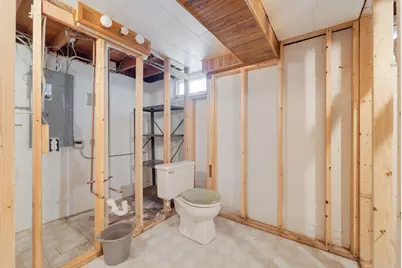 W169N8673  Sheridan Dr, Menomonee Falls, WI 53051 - Photo 16