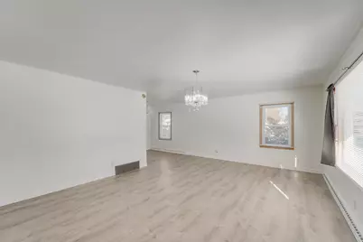 W169N8673  Sheridan Dr, Menomonee Falls, WI 53051 - Photo 2