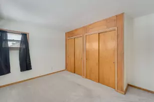 W169N8673 Sheridan Dr, Menomonee Falls, WI 53051 - Photo 10