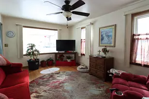 1622 Cleveland Ave, Racine, WI 53405 - Photo 2