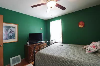 1622  Cleveland Ave, Racine, WI 53405 - Photo 6