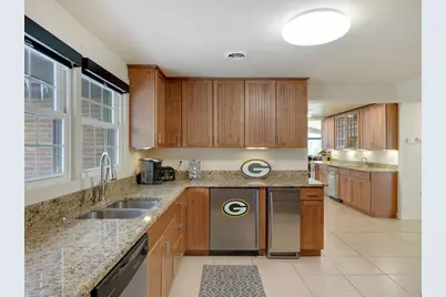 1735 S Oneida St, Green Bay, WI 54304 - Photo 14