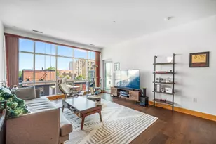 1550 E Royall Pl, Milwaukee, WI 53202 - Photo 6