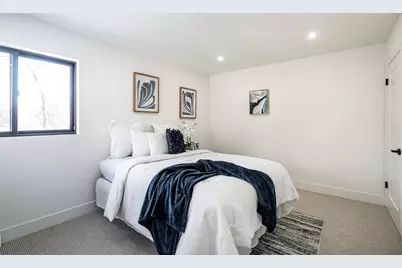 12500 W Scarborough Dr, New Berlin, WI 53151 - Photo 40