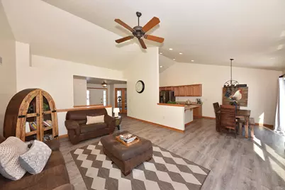 431  Thurow Dr, Oconomowoc, WI 53066 - Photo 8