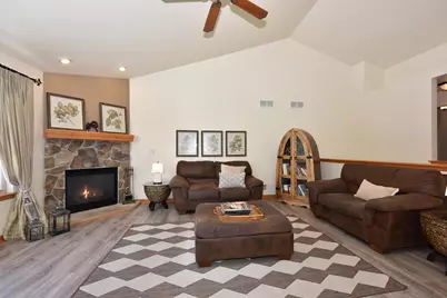 431  Thurow Dr, Oconomowoc, WI 53066 - Photo 10