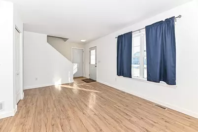 1051  Pheasant Dr, Genoa City, WI 53128 - Photo 8