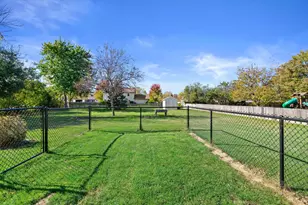 6322 Newcastle Ln, Racine, WI 53402 - Photo 34