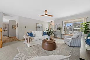 6322 Newcastle Ln, Racine, WI 53402 - Photo 6