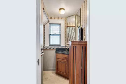 141  13th St, La Crosse, WI 54601 - Photo 10