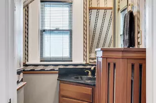 141 13th St, La Crosse, WI 54601 - Photo 10