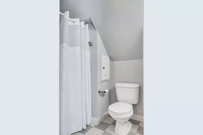 141  13th St, La Crosse, WI 54601 - Photo 24