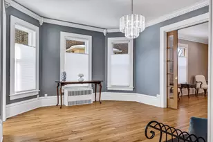 141 13th St, La Crosse, WI 54601 - Photo 8