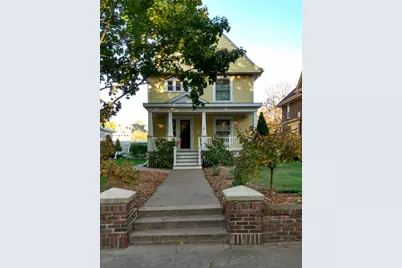 141  13th St, La Crosse, WI 54601 - Photo 2