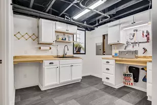 141 13th St, La Crosse, WI 54601 - Photo 32