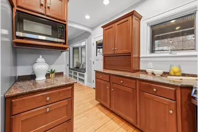 333 E Day Ave, Whitefish Bay, WI 53217 - Photo 18