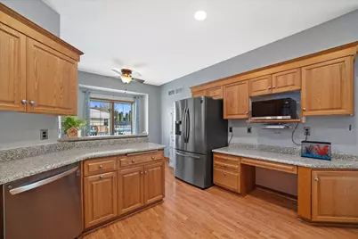 4007 W Cypress Ln #53132, Franklin, WI 53132 - Photo 12