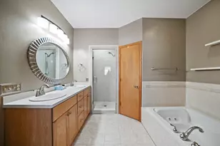 4007 W Cypress Ln, Franklin, WI 53132 - Photo 20