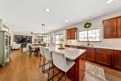 3822  Creekside Dr, Waukesha, WI 53189 - Photo 16