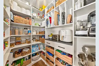 3822  Creekside Dr, Waukesha, WI 53189 - Photo 18