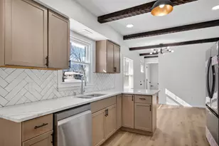 N95W17325 Shady Ln, Menomonee Falls, WI 53051 - Photo 8