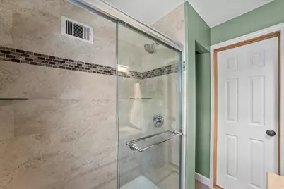 338 E Norwich St, Milwaukee, WI 53207 - Photo 18