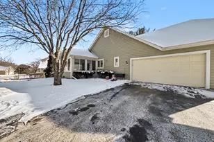 215 Endfield Cir, Waukesha, WI 53186 - Photo 32