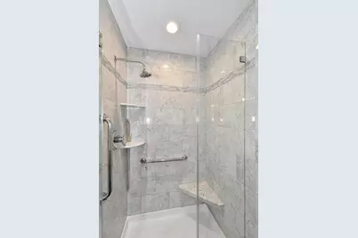 215  Endfield Cir, Waukesha, WI 53186 - Photo 18