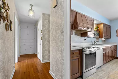 2112  Markham St, Manitowoc, WI 54220 - Photo 32